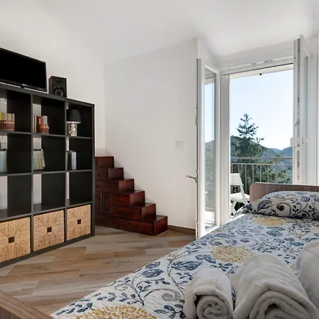 Casa Ca' Rondine Castiglione Chiavarese